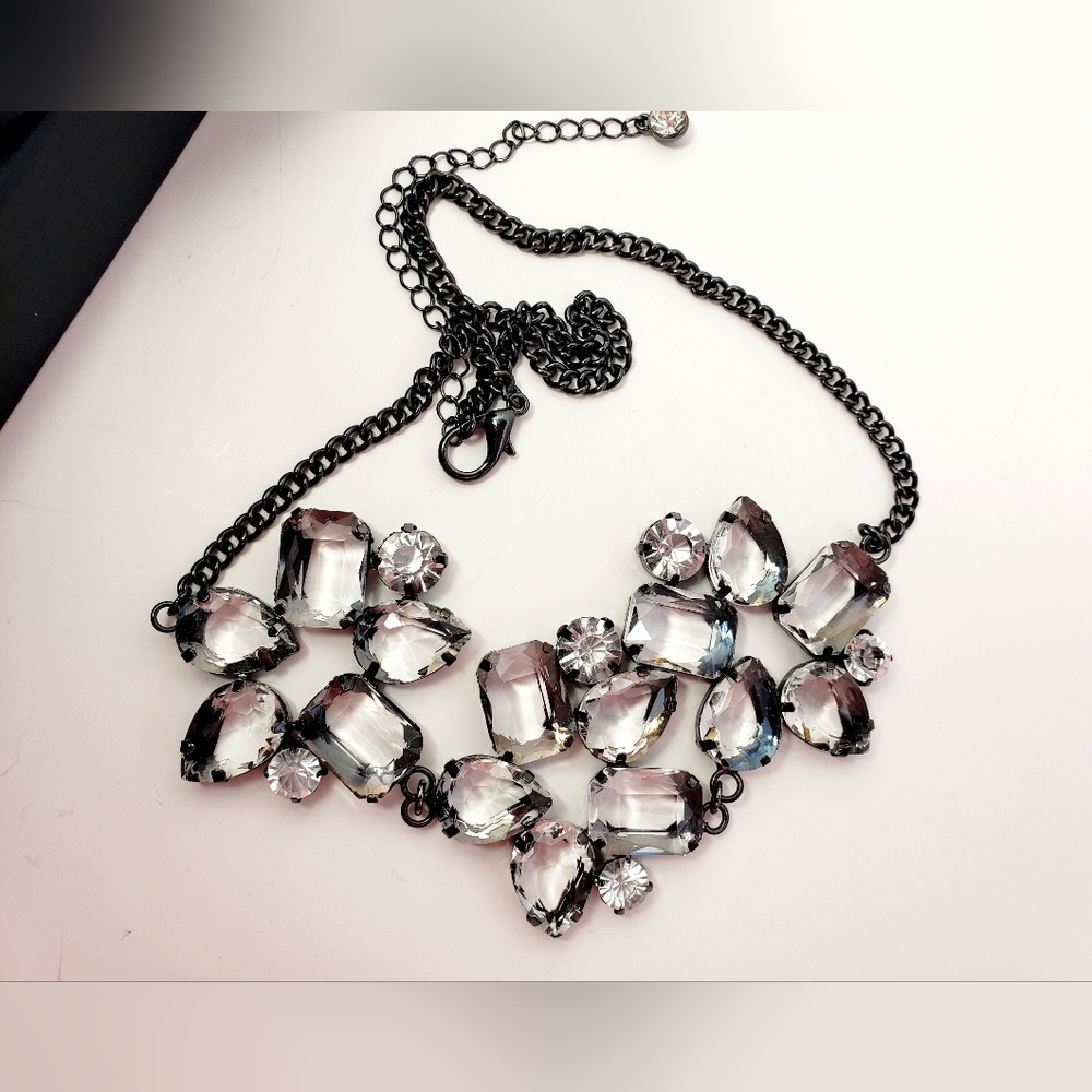 Large Glass and Black/Gray Dynamic Necklace